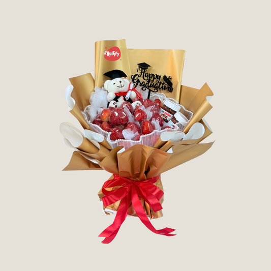 Golden-Strawberries bouquet